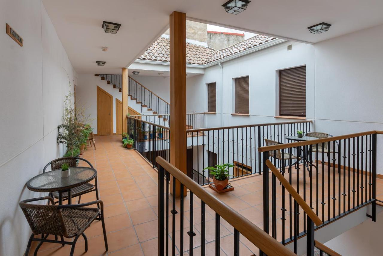 Apartamento Puerta De Cordoba- Exterior Con Balcones Buitenkant foto