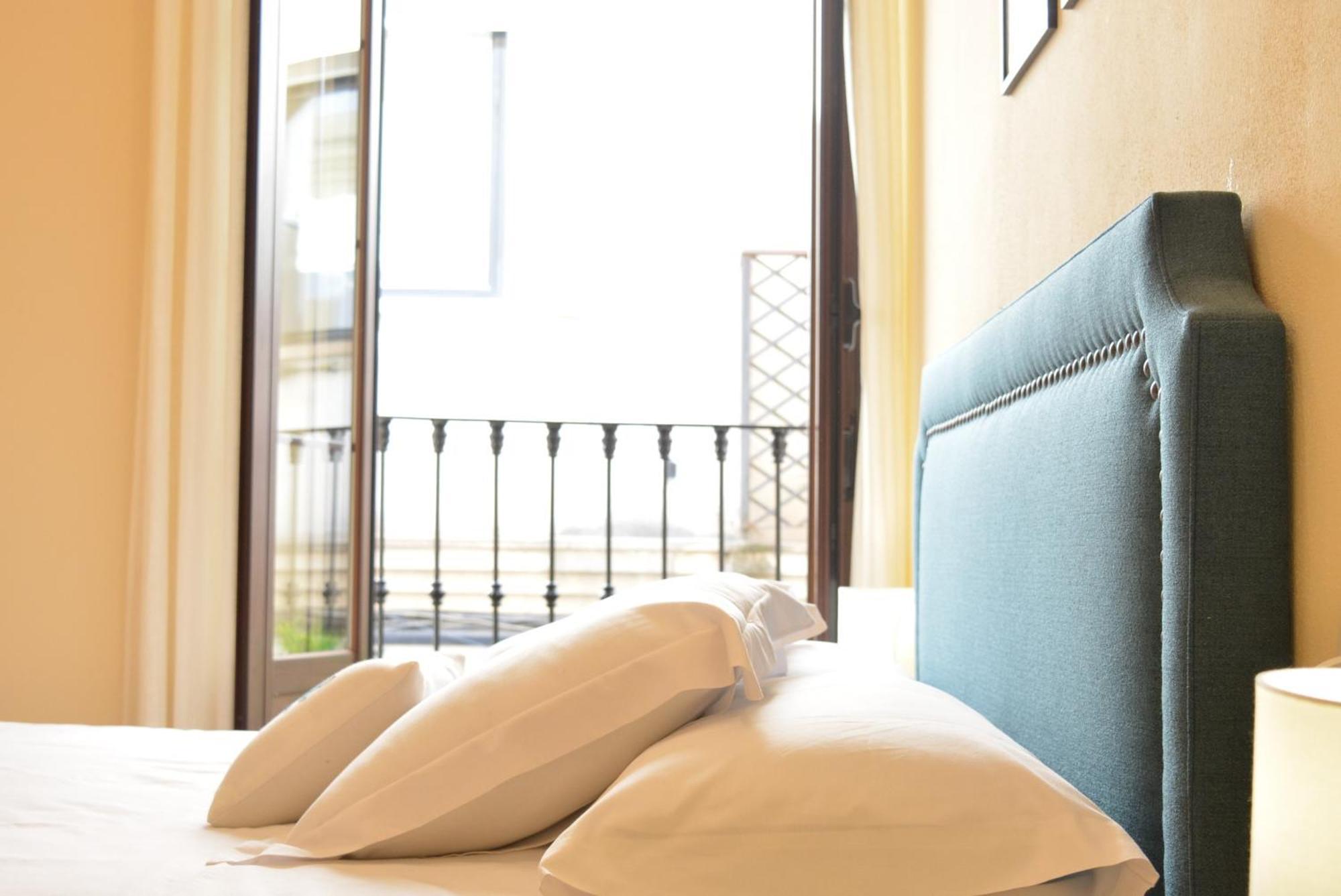 Apartamento Puerta De Cordoba- Exterior Con Balcones Buitenkant foto