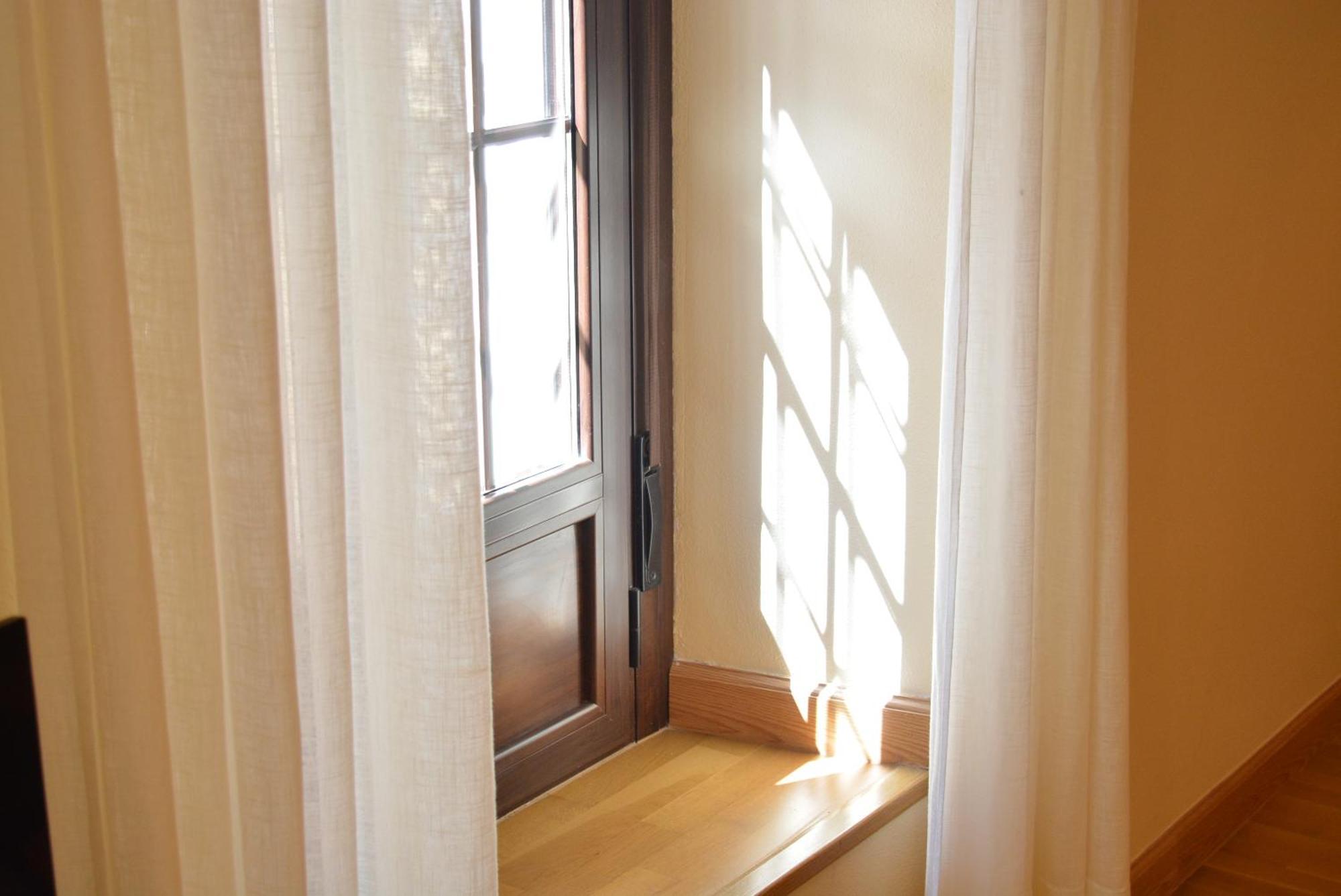 Apartamento Puerta De Cordoba- Exterior Con Balcones Buitenkant foto