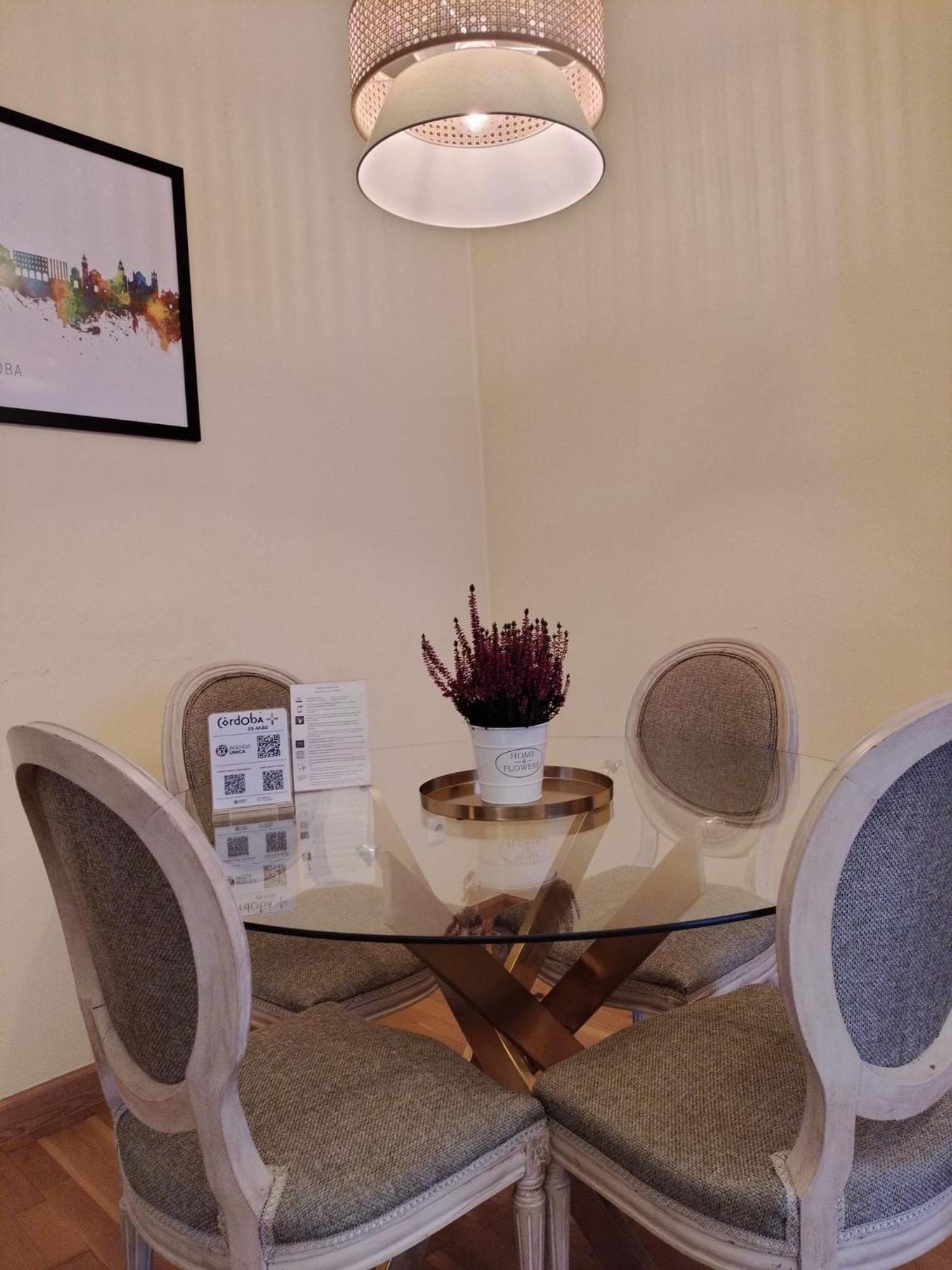 Apartamento Puerta De Cordoba- Exterior Con Balcones Buitenkant foto
