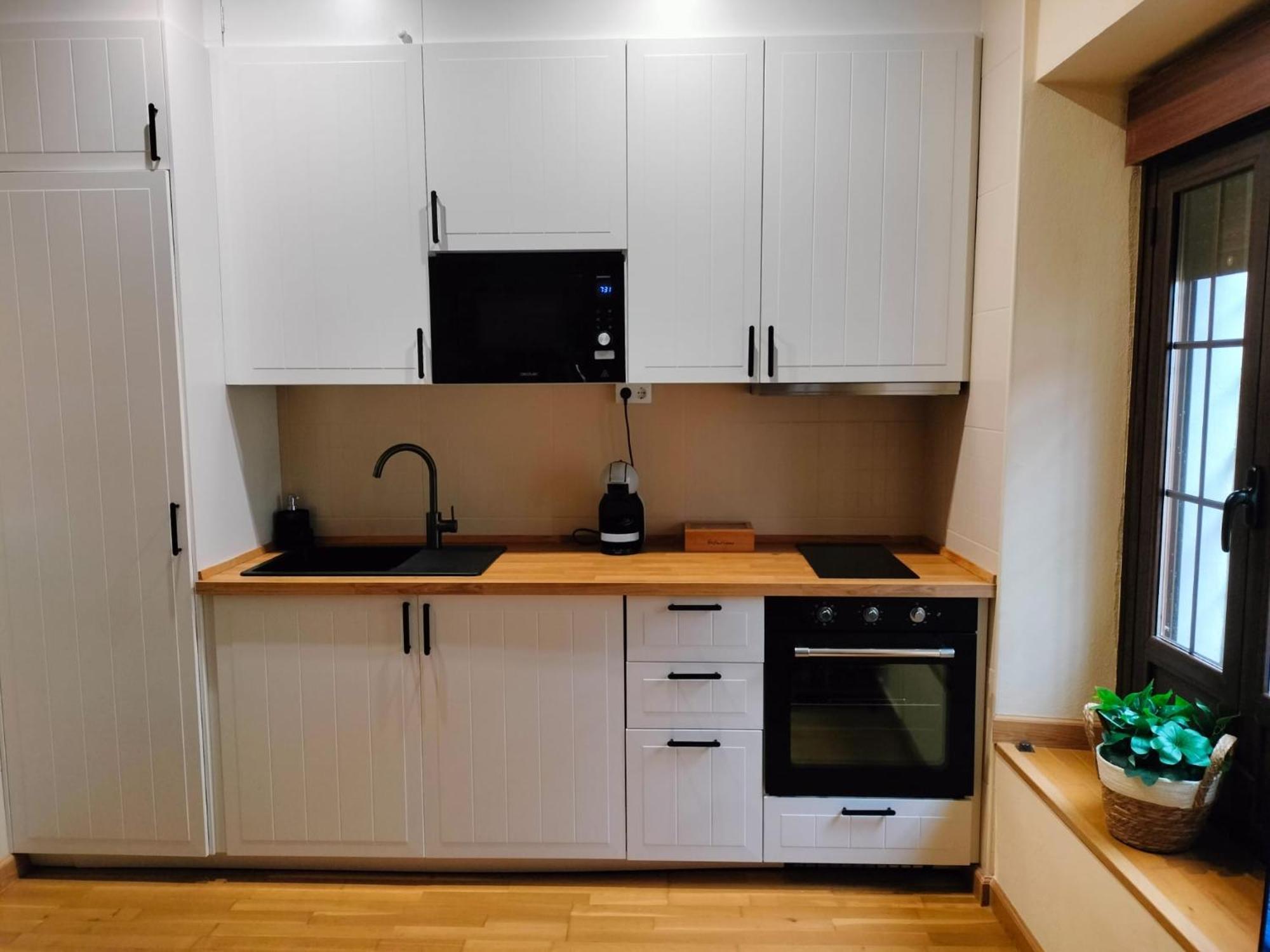 Apartamento Puerta De Cordoba- Exterior Con Balcones Buitenkant foto
