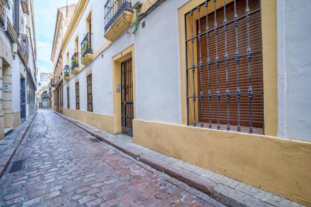 Apartamento Puerta De Cordoba- Exterior Con Balcones Buitenkant foto